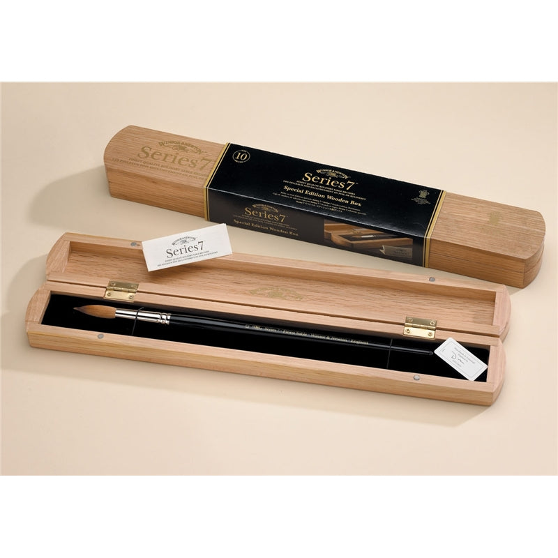 Pincel Winsor & Newton Series 7 de marta Kolinsky en su caja de madera