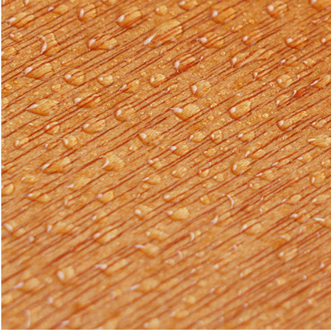 Paleta de madera barnizada