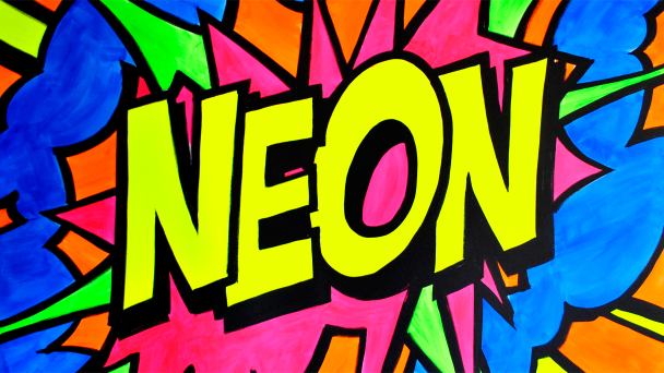 Rótulo NEON pintado con acrílicos fluorescentes Lascaux Neon sobre fondo de colores