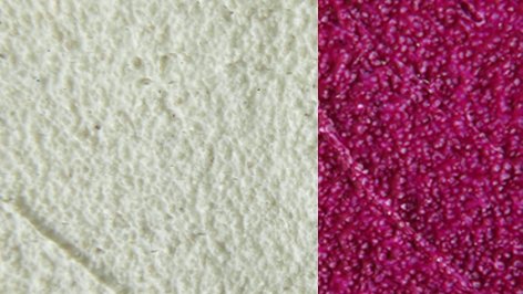 Textura rugosa de la Lascaux Modelling Paste C seca, sin teñir y teñida de magenta