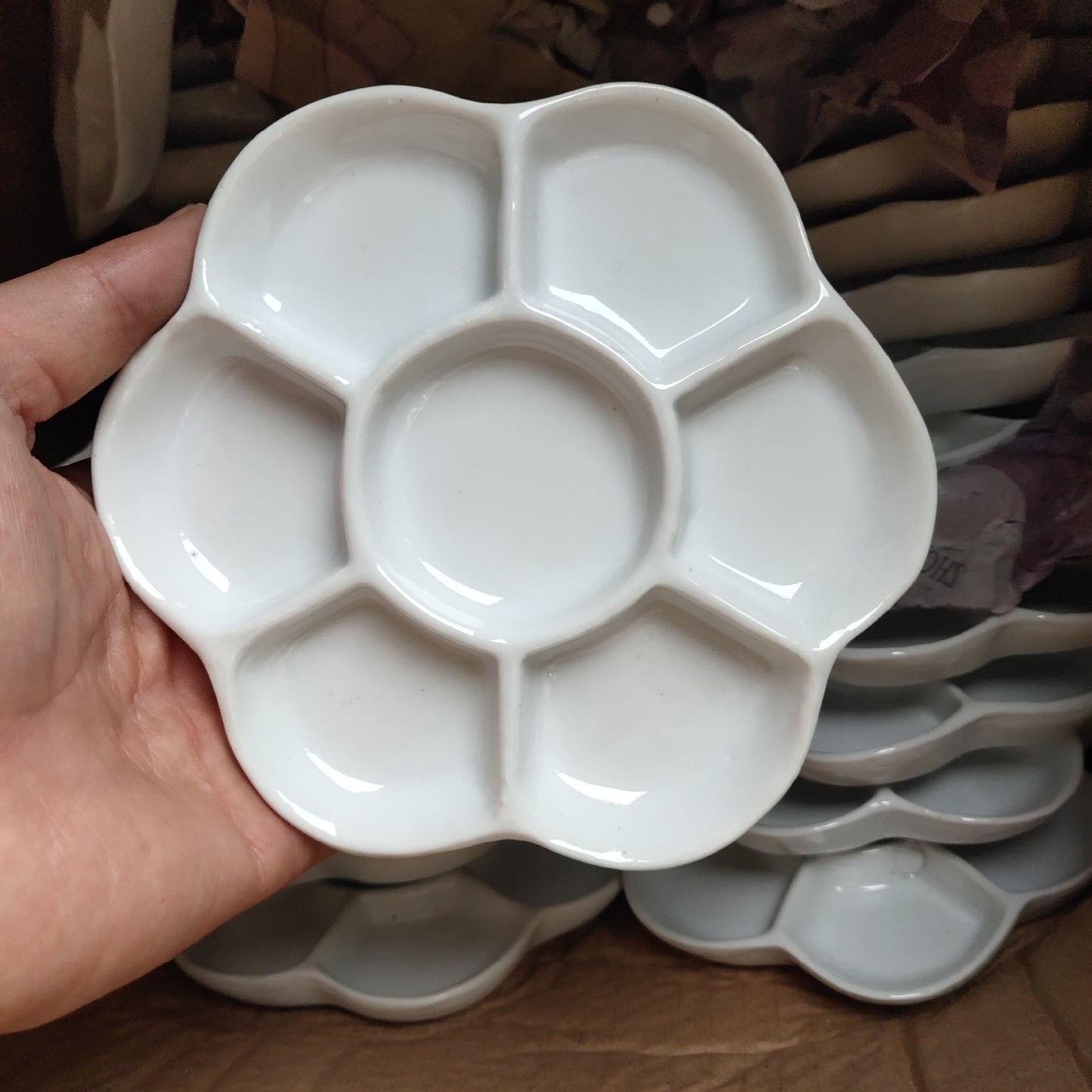 Paleta de porcelana de mezcla en flor